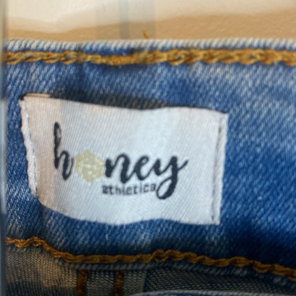 Honey Athletica Denim Distressed Skinny Jeans -Sz Med (6-8) - Picture 3 of 6